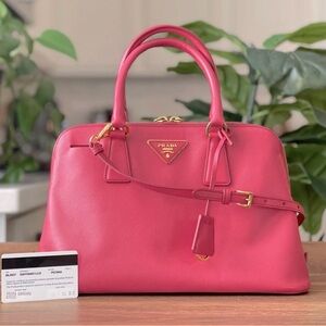 Prada Pink Leather bag